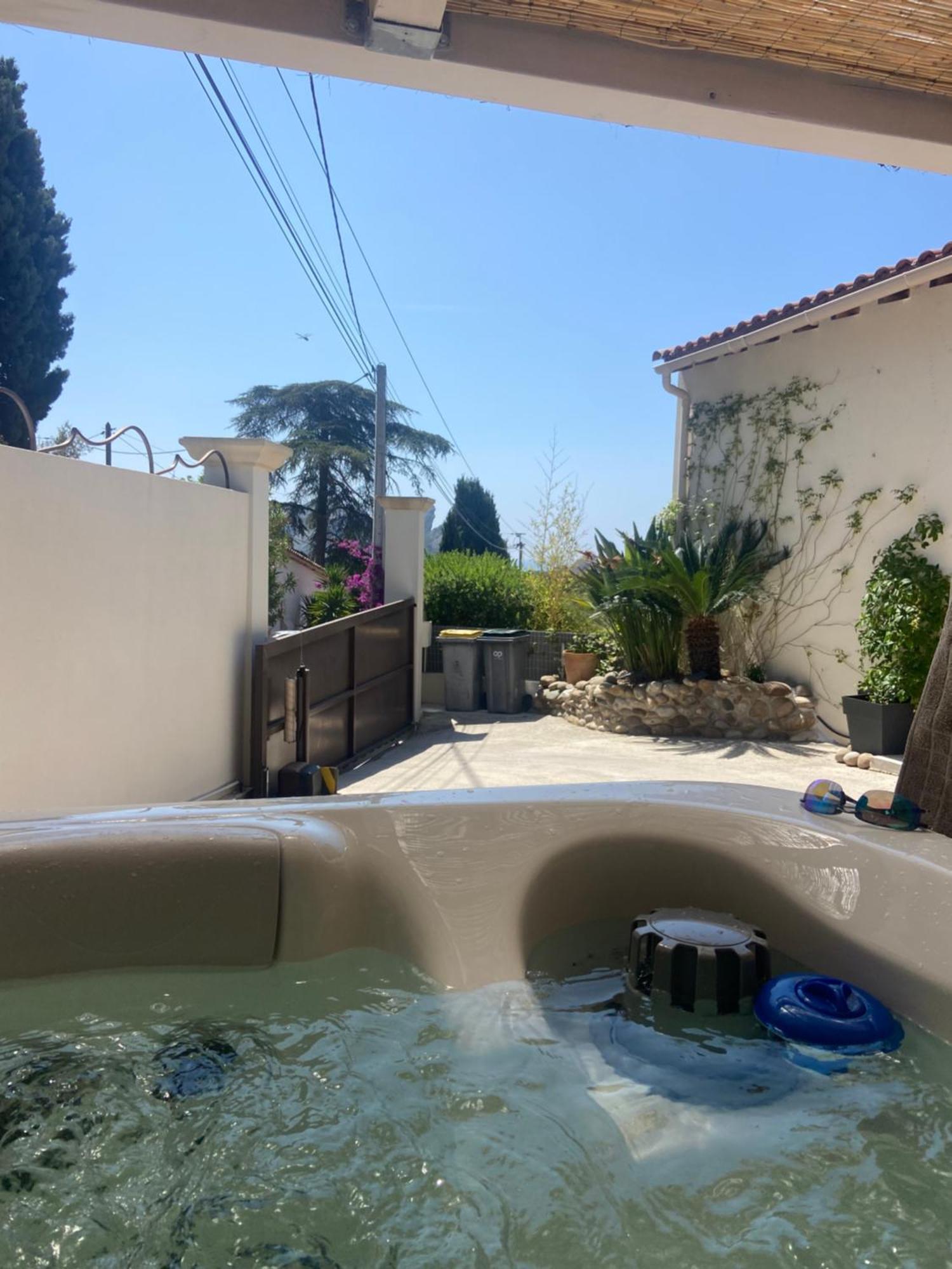 Sublime Logement Avec Vue Mer Et Jacuzzi La Ciotat Esterno foto