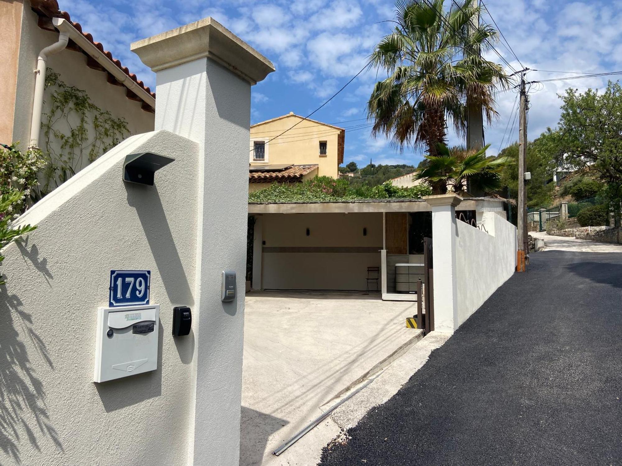 Sublime Logement Avec Vue Mer Et Jacuzzi La Ciotat Esterno foto