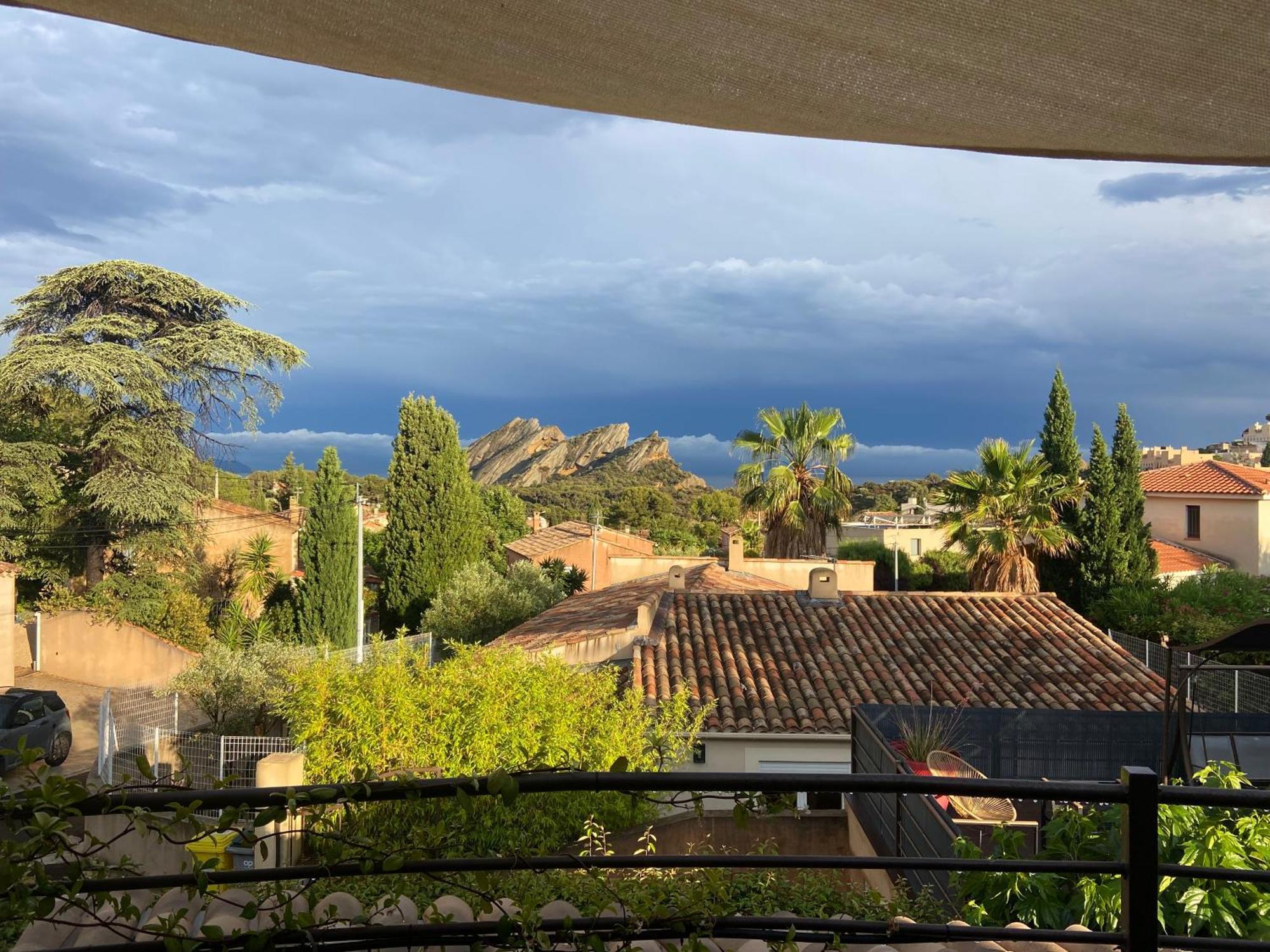 Sublime Logement Avec Vue Mer Et Jacuzzi La Ciotat Esterno foto